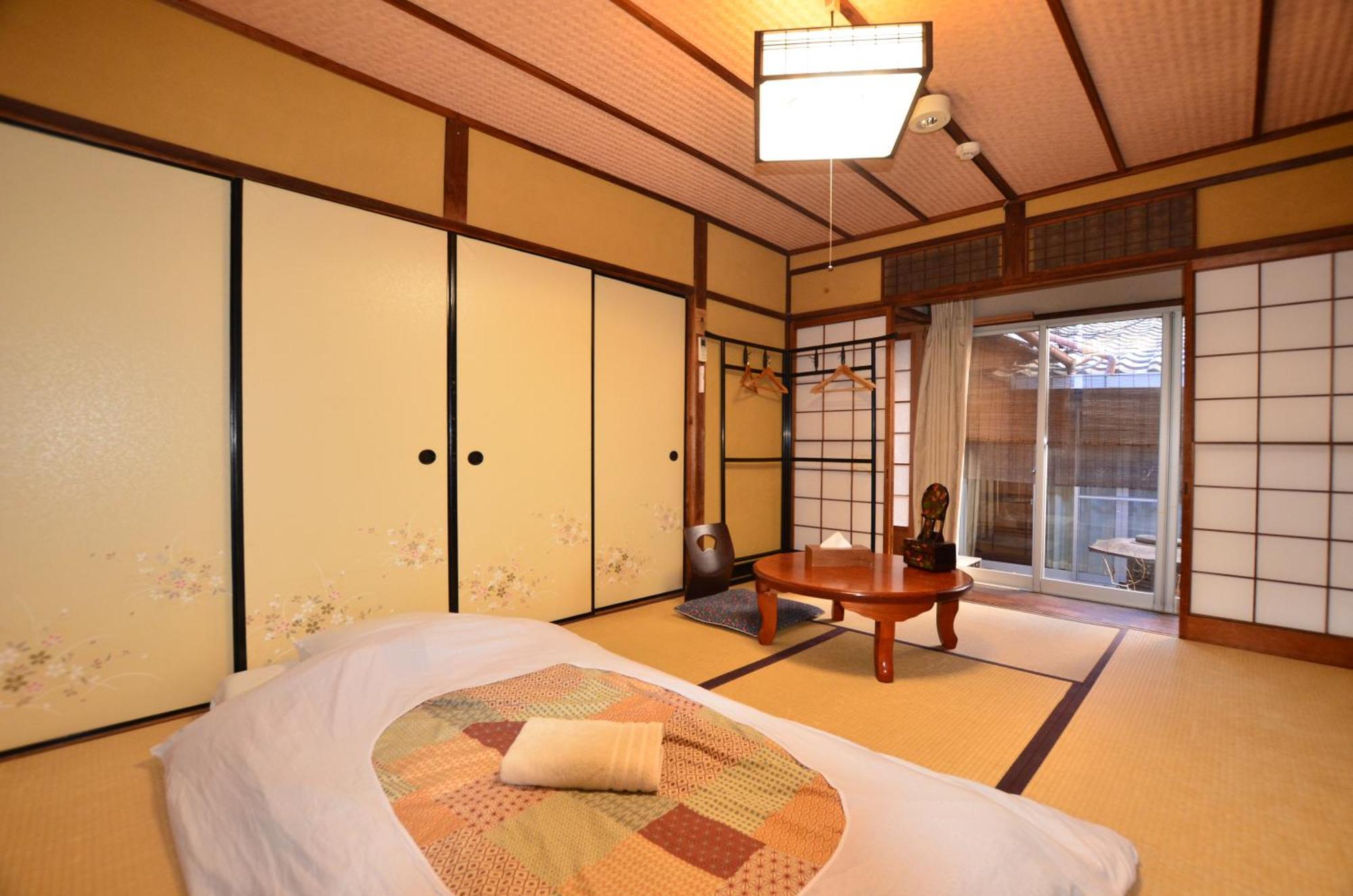Colours Hostel Kyoto Exterior photo